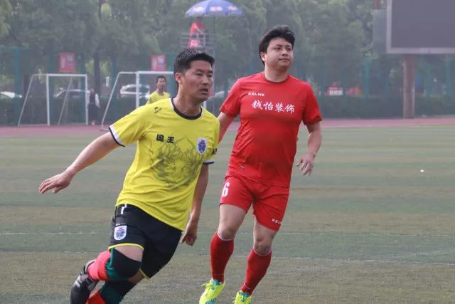 布兰登·米勒上半场表现平平，17次出手仅得15分